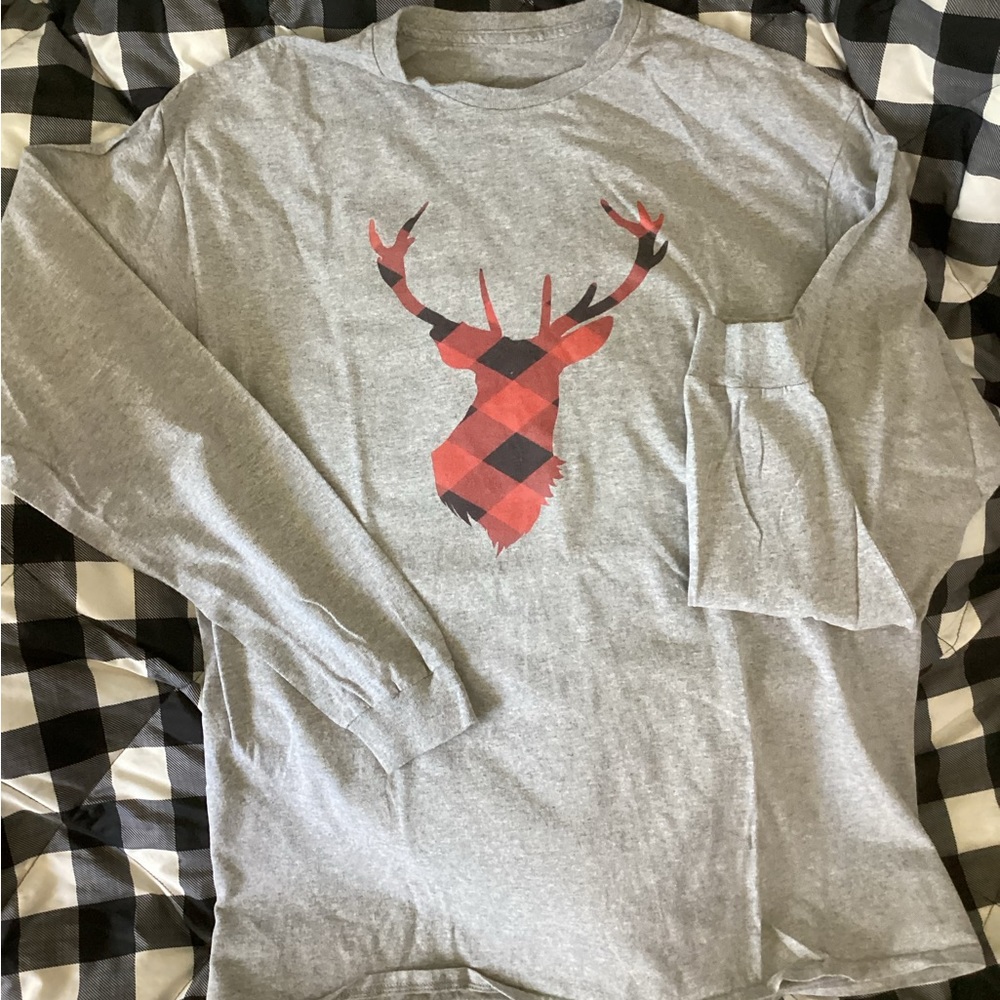Cool buffalo plaid deer tee